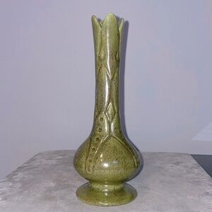 Haeger Pottery Vintage Avocado Green Glazed Footed Bud Vase 8.25” Signed MCM EUC